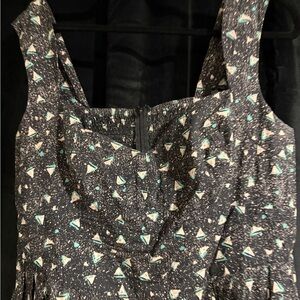 Dress Sweetheart Neckline & White Triangle Print